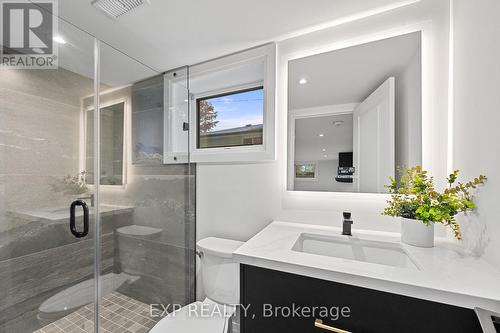 168 Berczy Street, Barrie, ON - Indoor Photo Showing Bathroom