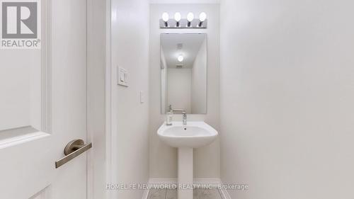 1697 Bur Oak Avenue, Markham, ON - Indoor Photo Showing Bathroom