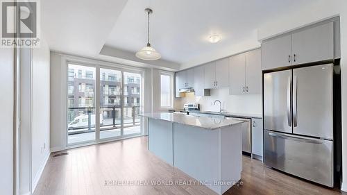 1697 Bur Oak Avenue, Markham, ON - Indoor Photo Showing Kitchen With Stainless Steel Kitchen With Upgraded Kitchen