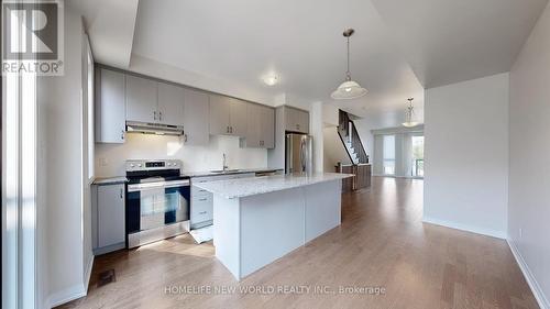 1697 Bur Oak Avenue, Markham, ON - Indoor Photo Showing Kitchen With Stainless Steel Kitchen With Upgraded Kitchen