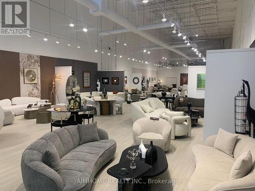 2 - 32 Don Hillock Drive, Aurora, ON 