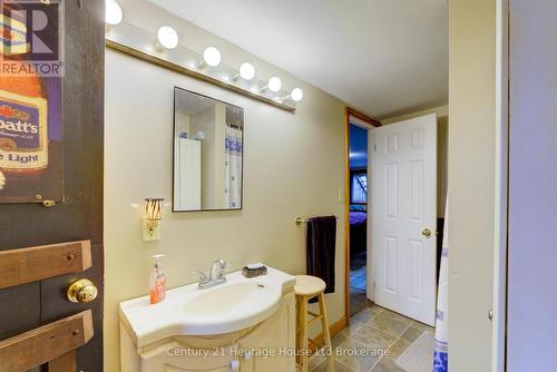 840 Water Street, Woodstock (Woodstock - South), ON - Indoor Photo Showing Bathroom