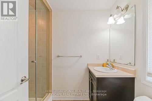553 Pharo Point, Milton, ON - Indoor Photo Showing Bathroom