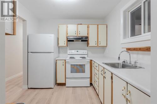 15 Hemmer Jane Drive, Mount Pearl, NL - Indoor Photo Showing Kitchen