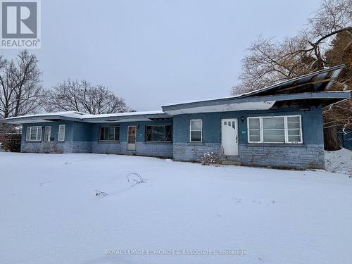 1887 Petawawa Boulevard, Petawawa, ON - Outdoor With Facade