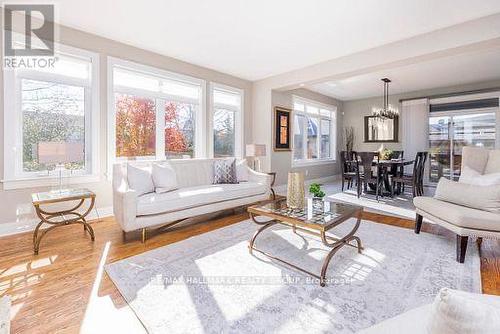206 Cedarstone Street, Ottawa, ON - Indoor Photo Showing Living Room