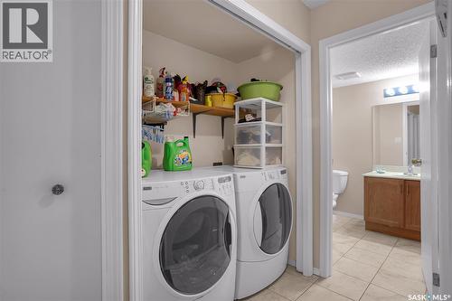 407 Bowman Crescent, Saskatoon, SK - Indoor Photo Showing Laundry Room