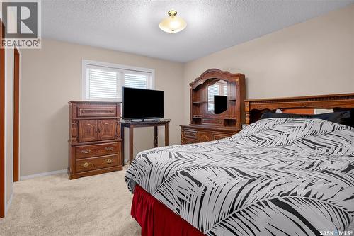 407 Bowman Crescent, Saskatoon, SK - Indoor Photo Showing Bedroom