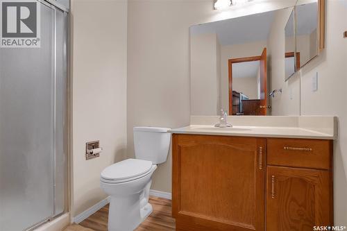 407 Bowman Crescent, Saskatoon, SK - Indoor Photo Showing Bathroom