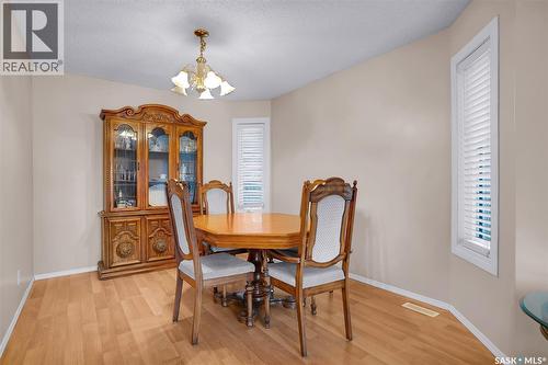 407 Bowman Crescent, Saskatoon, SK - Indoor Photo Showing Dining Room
