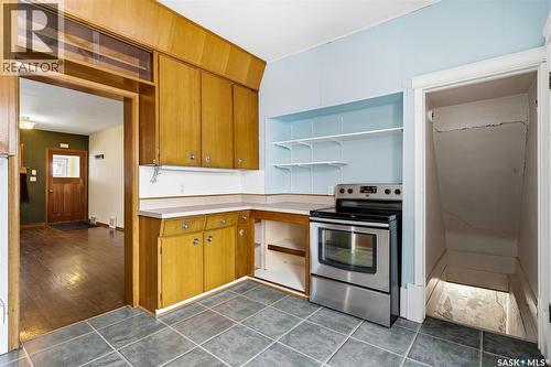 1929 Toronto Street, Regina, SK - Indoor Photo Showing Kitchen