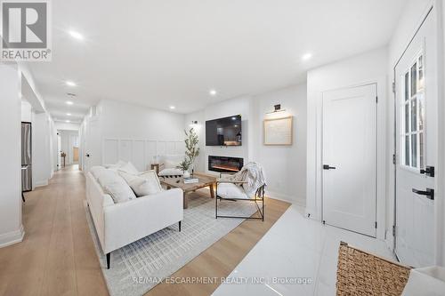 11 Garside Avenue S, Hamilton, ON - Indoor