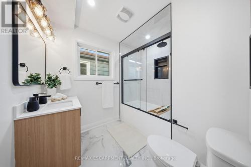 11 Garside Avenue S, Hamilton, ON - Indoor