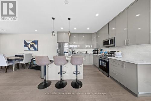 A/B - 22 Inverkip Avenue, Ottawa, ON - Indoor Photo Showing Kitchen With Upgraded Kitchen