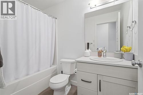 223 Underhill Way, Saskatoon, SK - Indoor Photo Showing Bathroom