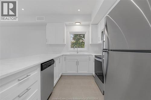 233 Watson Unit# 306, Windsor, ON - Indoor Photo Showing Kitchen