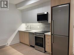3 - 320 RONCESVALLES AVENUE  Toronto, ON M6R 2M7
