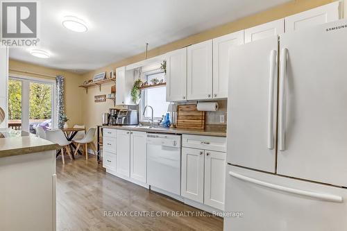 A - 263 Frances Street, Central Elgin, ON - Indoor Photo Showing Kitchen