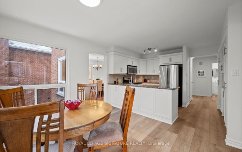 2035 Folkway Drive, Mississauga, ON - Indoor Photo Showing Dining Room