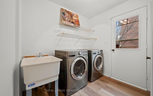 2035 Folkway Drive, Mississauga, ON - Indoor Photo Showing Laundry Room