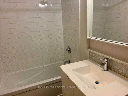 604-2550 Eglinton Avenue W, Mississauga, ON - Indoor Photo Showing Bathroom