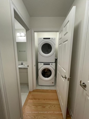 48 Bayardo Drive, Oshawa, ON - Indoor Photo Showing Laundry Room