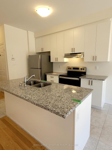 48 Bayardo Drive, Oshawa, ON - Indoor Photo Showing Kitchen With Double Sink With Upgraded Kitchen