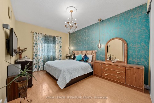 687 Twain Avenue, Mississauga, ON - Indoor Photo Showing Bedroom