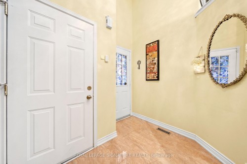 687 Twain Avenue, Mississauga, ON - Indoor Photo Showing Other Room