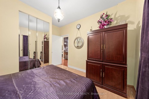 687 Twain Avenue, Mississauga, ON - Indoor Photo Showing Other Room