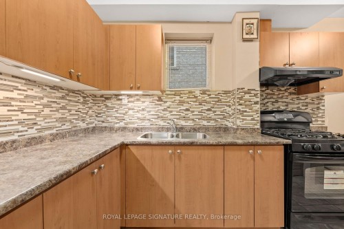 687 Twain Avenue, Mississauga, ON - Indoor Photo Showing Kitchen With Double Sink