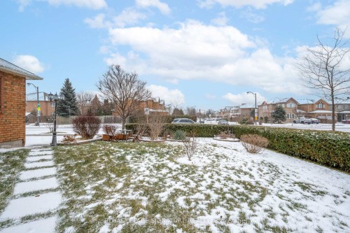 687 Twain Avenue, Mississauga, ON - Outdoor With View