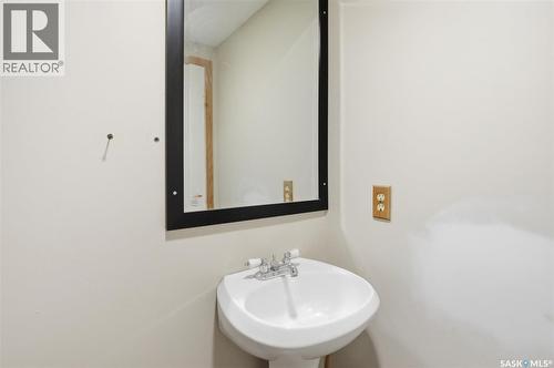 330 Fehr Crescent, Martensville, SK - Indoor Photo Showing Bathroom