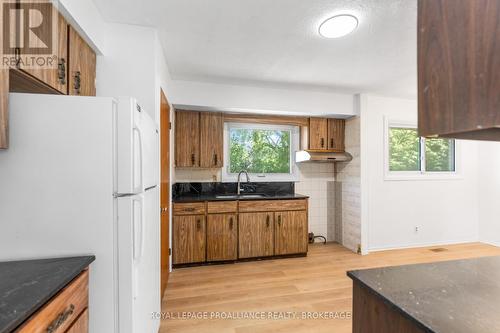 5 Armour Crescent, Quinte West (Trenton Ward), ON - Indoor Photo Showing Kitchen