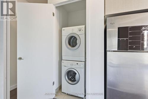 705 - 390 Cherry Street, Toronto, ON - Indoor Photo Showing Laundry Room