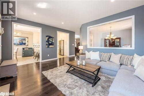 71 Northwest Court, Georgetown, ON - Indoor Photo Showing Living Room