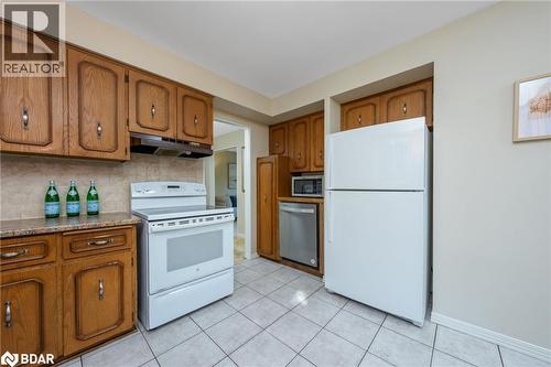 12826 Silvercreek Drive, Halton Hills, ON - Indoor Photo Showing Kitchen