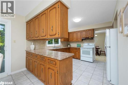 12826 Silvercreek Drive, Halton Hills, ON - Indoor Photo Showing Kitchen With Double Sink