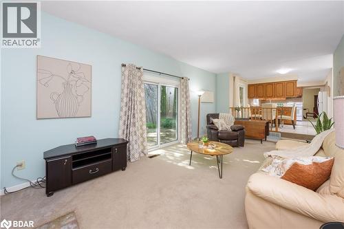 12826 Silvercreek Drive, Halton Hills, ON - Indoor Photo Showing Living Room