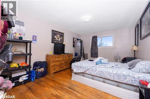 94 Sixth Avenue, Brantford, ON - Indoor Photo Showing Bedroom