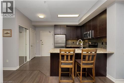 570 Lolita Gardens Unit# 125, Mississauga, ON - Indoor Photo Showing Kitchen With Upgraded Kitchen