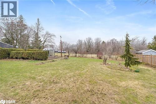 View of yard with an exterior structure and an outbuilding - 11317 Regional Road 25, Halton Hills, ON - Outdoor