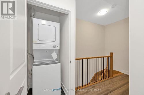 9 - 12860 Yonge Street, Richmond Hill, ON - Indoor Photo Showing Laundry Room