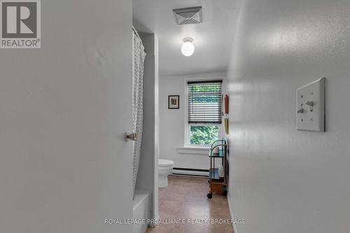 430 King Street W, Gananoque, ON - Indoor Photo Showing Other Room