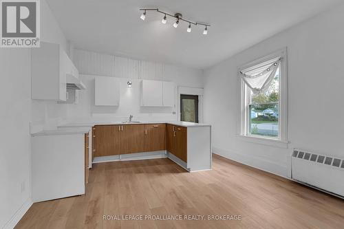 430 King Street W, Gananoque, ON - Indoor Photo Showing Kitchen