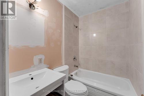 430 King Street W, Gananoque, ON - Indoor Photo Showing Bathroom