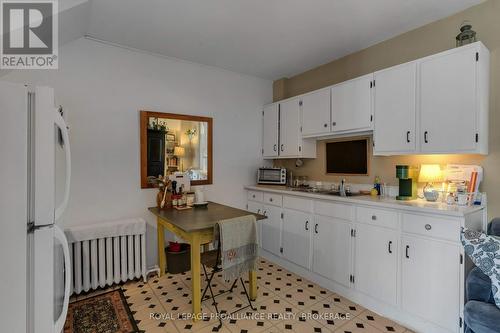 430 King Street W, Gananoque, ON - Indoor Photo Showing Kitchen