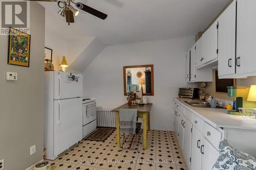 430 King Street W, Gananoque, ON - Indoor Photo Showing Kitchen