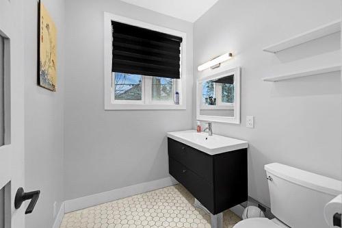 Salle d'eau - 10 Ch. De Senneville, Sainte-Anne-De-Bellevue, QC - Indoor Photo Showing Bathroom