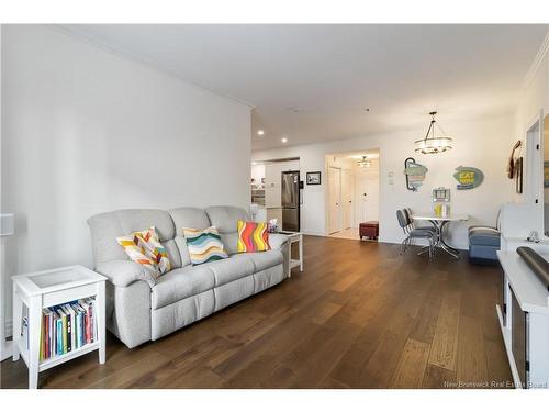 305-77 Cameron St, Moncton, NB 